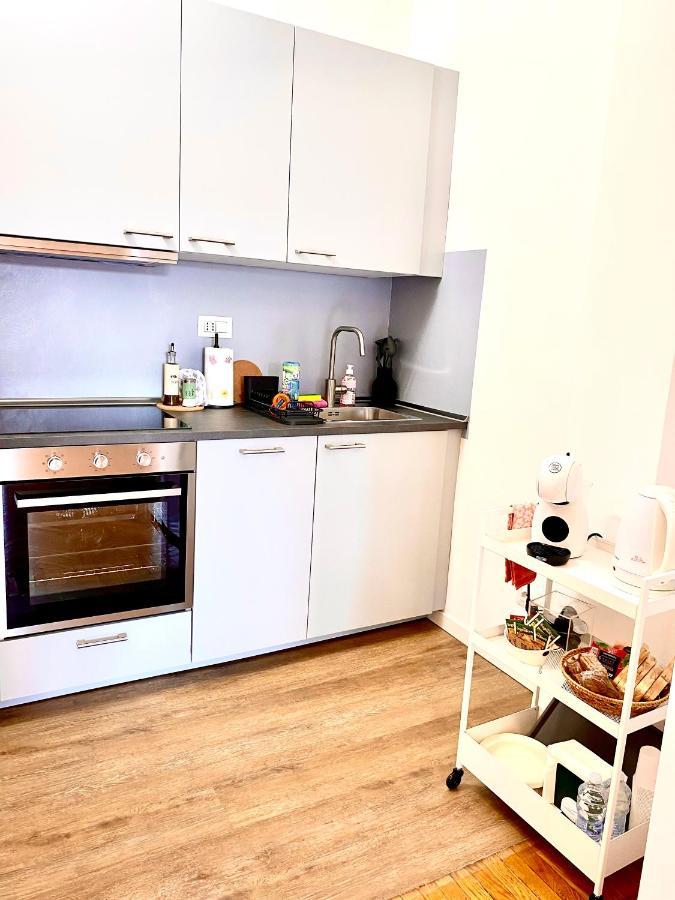 Daniela'S Spazioso Appartamento Ai Navigli Milano Exterior foto