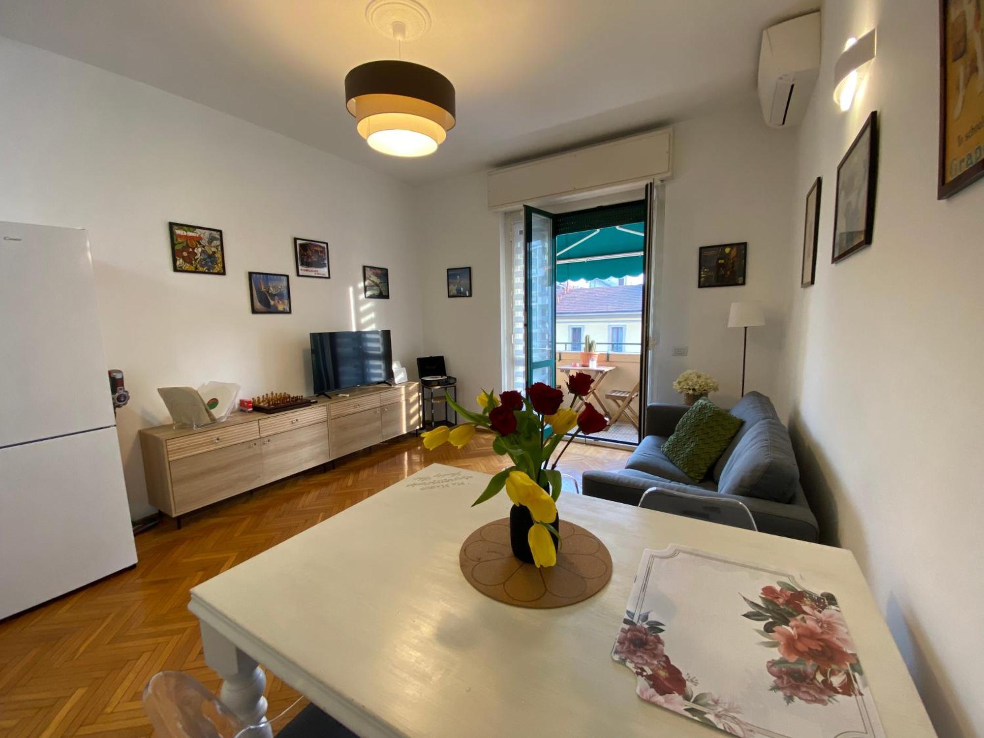 Daniela'S Spazioso Appartamento Ai Navigli Milano Exterior foto